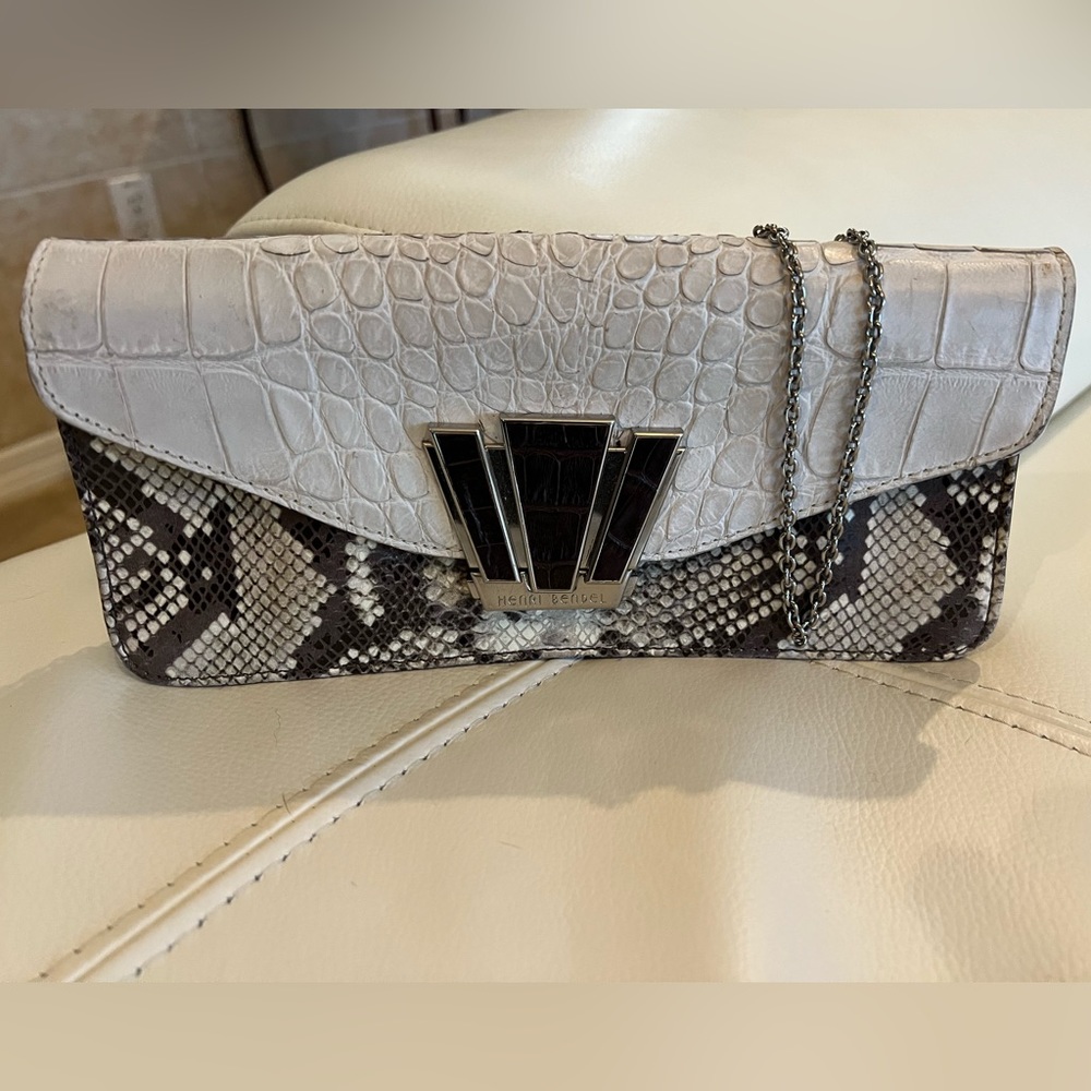 Henri Bendel snakeskin purse with silver chain | used |